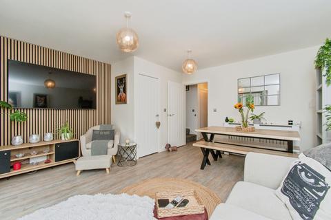 3 bedroom end of terrace house for sale, Vicars Terrace, Castleford WF10