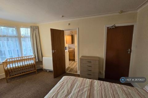 undefined, Berkshire Gardens, London, N13