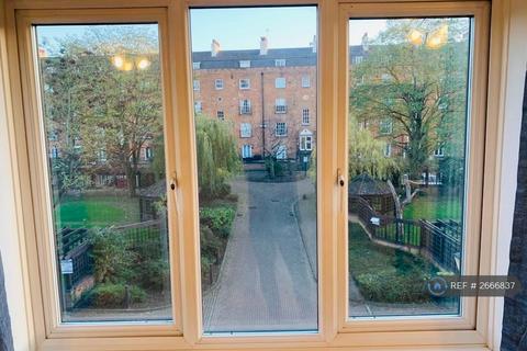 2 bedroom flat to rent, Greys Court, Reading, RG1