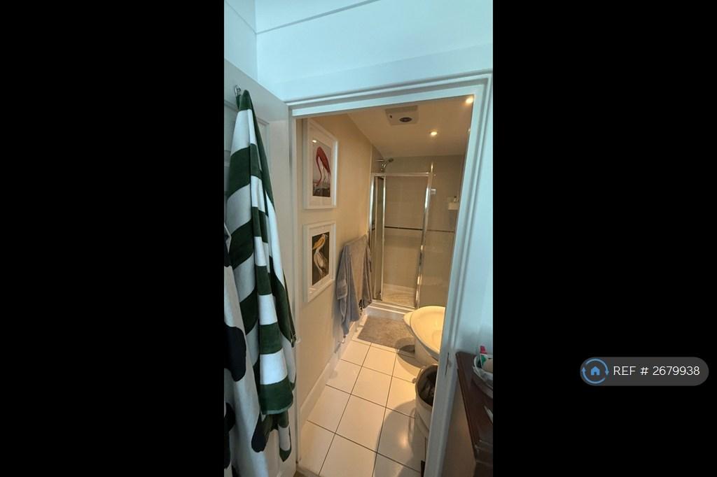 Main Ensuite