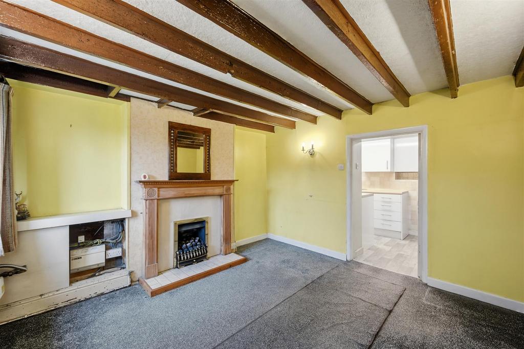 Sitting Room to kitchen.jpg