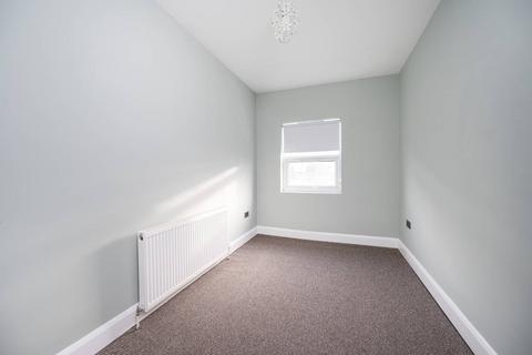 undefined, St. James's Street, Walthamstow, London, E17
