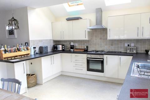 2 bedroom semi-detached house to rent, Highfield Street, Coalville, LE67