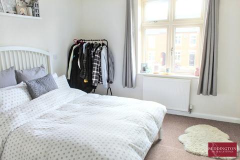 2 bedroom semi-detached house to rent, Highfield Street, Coalville, LE67