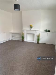 3 bedroom semi-detached house to rent, Harding Road, Ryde, PO33