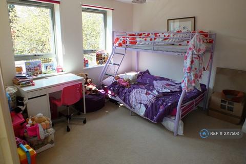3 bedroom semi-detached house to rent, Charlecombe Road, Bristol, BS9