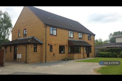 1 bedroom in a house share to rent, Haslerig Close, Aylesbury, HP21