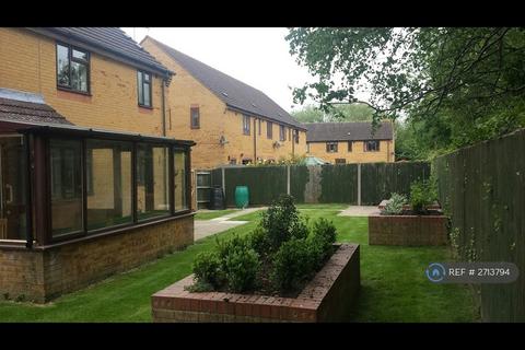 1 bedroom in a house share to rent, Haslerig Close, Aylesbury, HP21