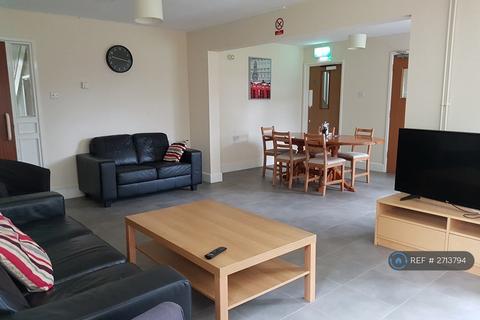 1 bedroom in a house share to rent, Haslerig Close, Aylesbury, HP21