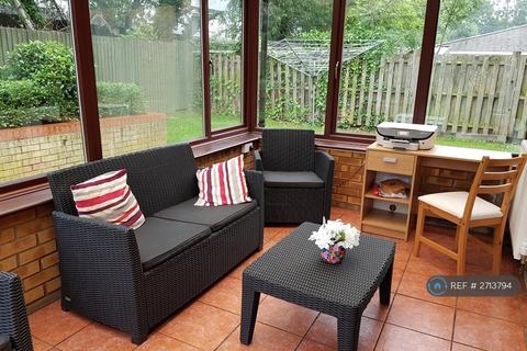 1 bedroom in a house share to rent, Haslerig Close, Aylesbury, HP21