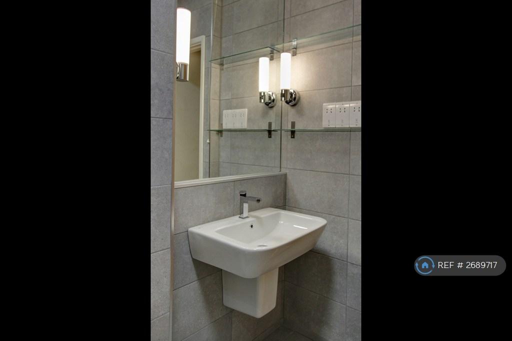 Shower Room 2