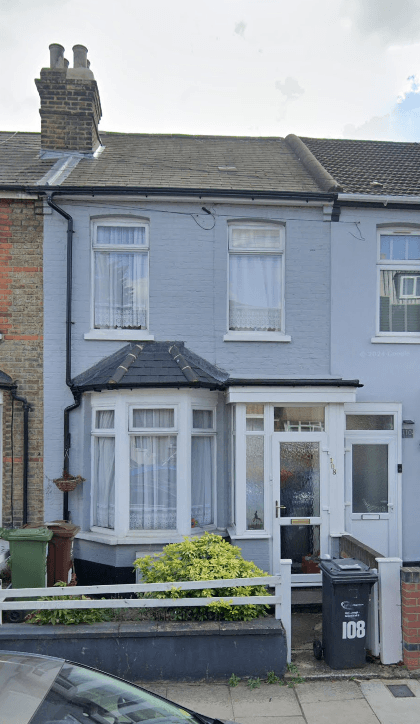 2-bedroom house in Barking