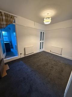 3 bedroom terraced house to rent, Victoria Road, Barking, IG11 8PZ