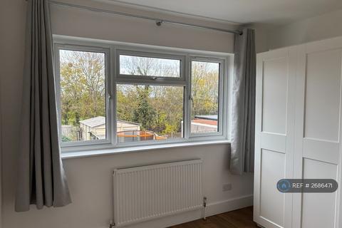 undefined, Wrythe Lane, Carshalton, SM5