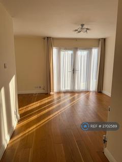 2 bedroom flat to rent, Stratford Road, Watford, WD17
