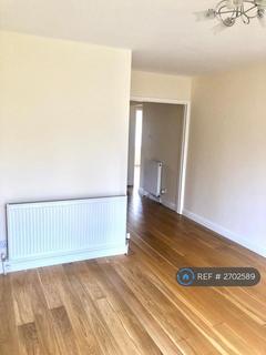 2 bedroom flat to rent, Stratford Road, Watford, WD17