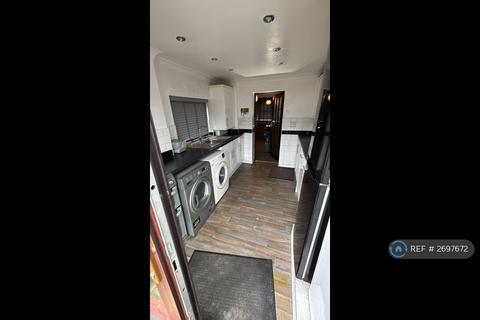 2 bedroom terraced house to rent, Wellesley Road, Sheerness, ME12