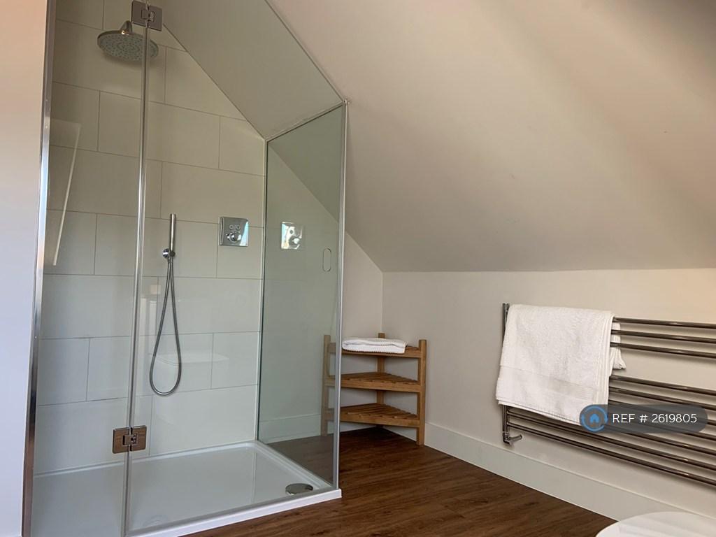 Upstairs Master Bedroom Ensuite