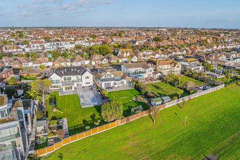 undefined, Southend-on-sea SS3