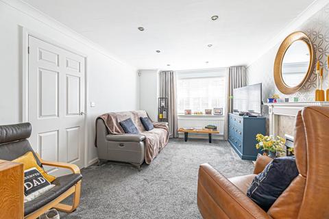 4 bedroom detached house to rent, Middleton Way, Leighton Buzzard