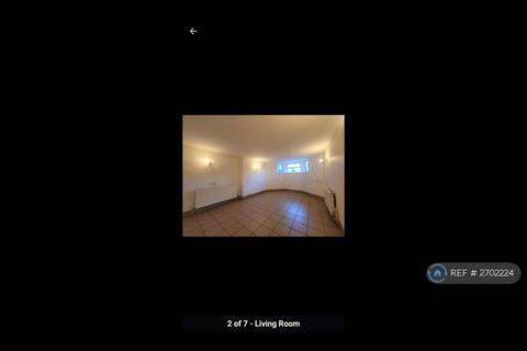 2 bedroom flat to rent, Dartmouth Road, Paignton, TQ4