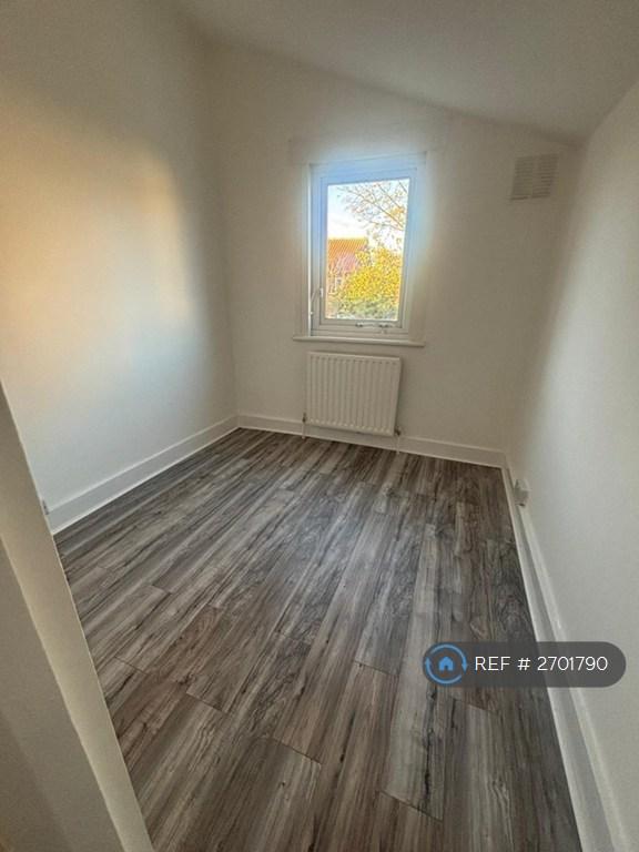 Bedroom 2 (Double)
