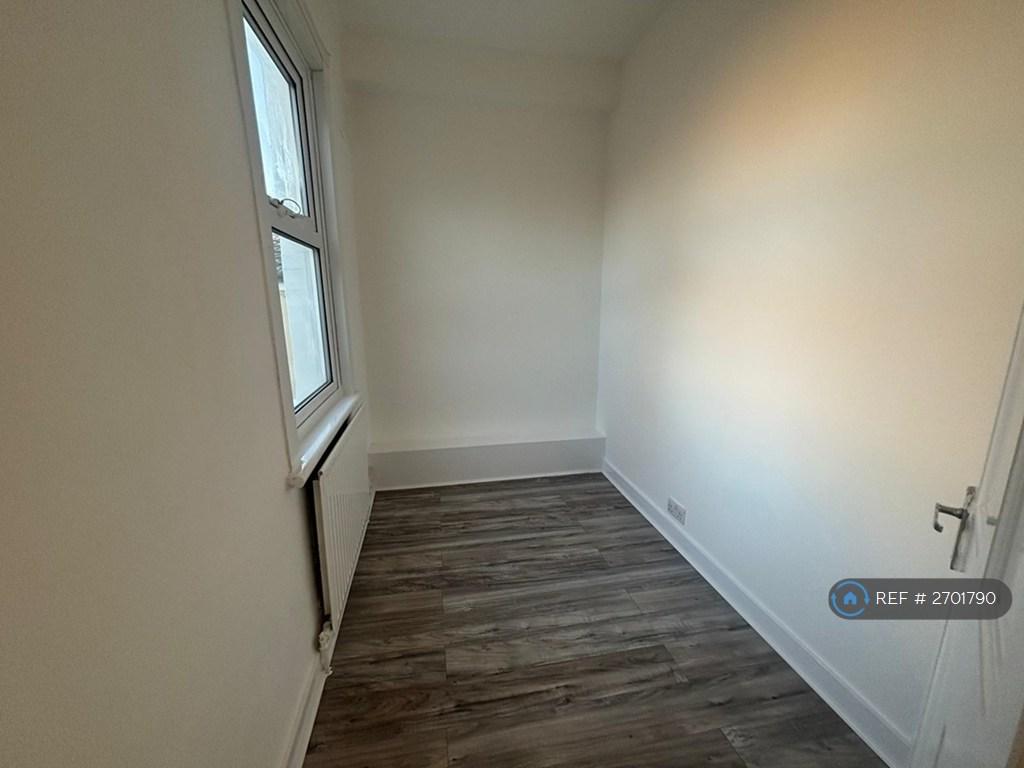 Bedroom 3 (Single)