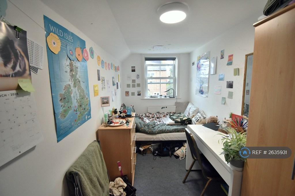 Bedroom 5