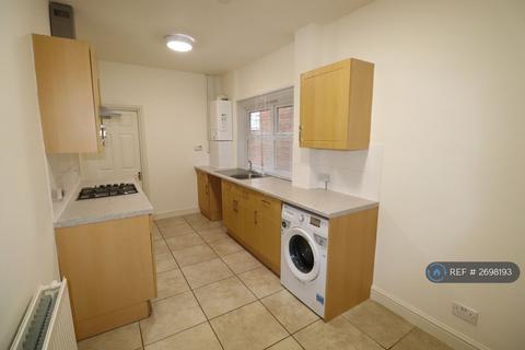 3 bedroom terraced house to rent, Perry Street, Northampton, NN1