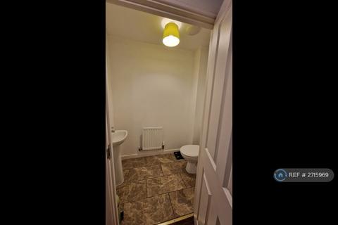3 bedroom semi-detached house to rent, Cardinal Drive, Aylesbury, HP18
