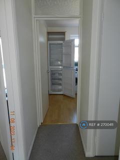 2 bedroom flat to rent, Langley, Slough, SL3