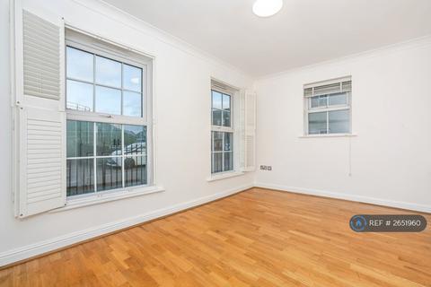 undefined, Park Cliff Road, Greenhithe, DA9