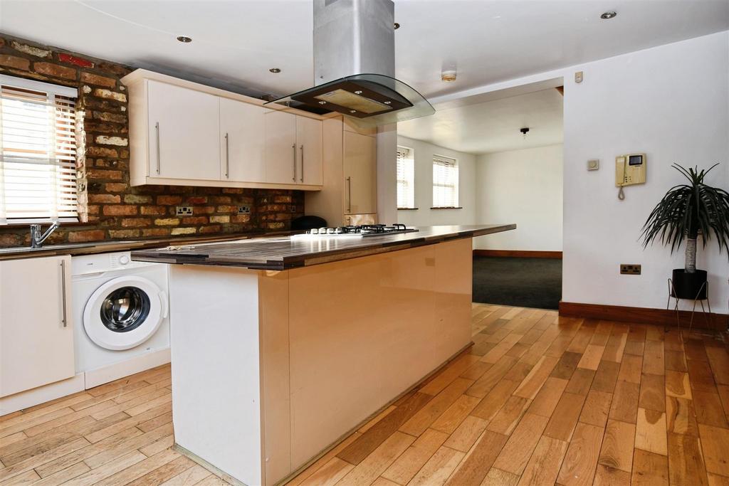 Fitted kitchen