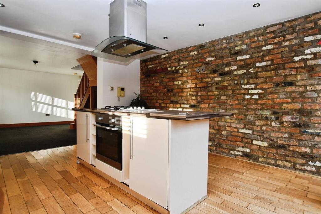 Fitted kitchen