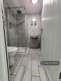4 bedroom terraced house to rent, Alpha Road, Chingford, E4