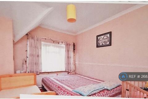 undefined, Long Elmes, Harrow, HA3