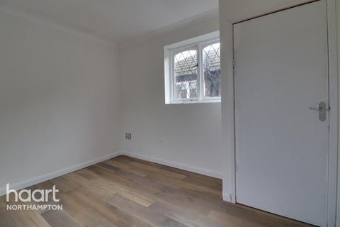 3 bedroom bungalow to rent, Tann Road, Wellingborough
