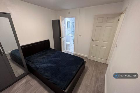 undefined, Parkfield Road, Feltham, TW13