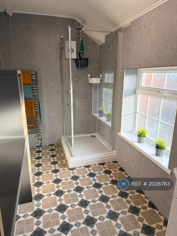 Couples Bathroom