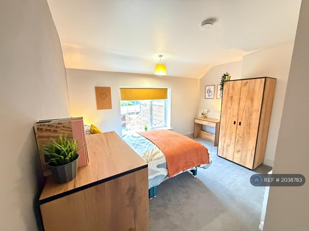 Room 2 & 4