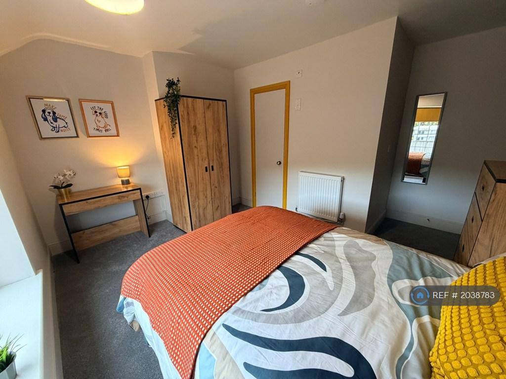Room 2 & 4
