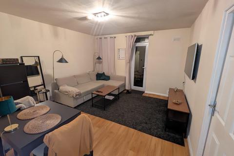 1 bedroom property to rent, Jetstar Way, Northolt UB5