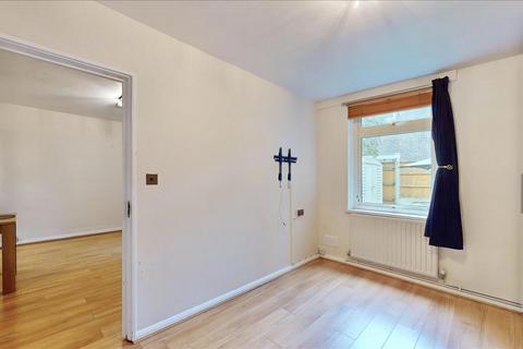 1 bedroom property to rent, Jetstar Way, Northolt UB5