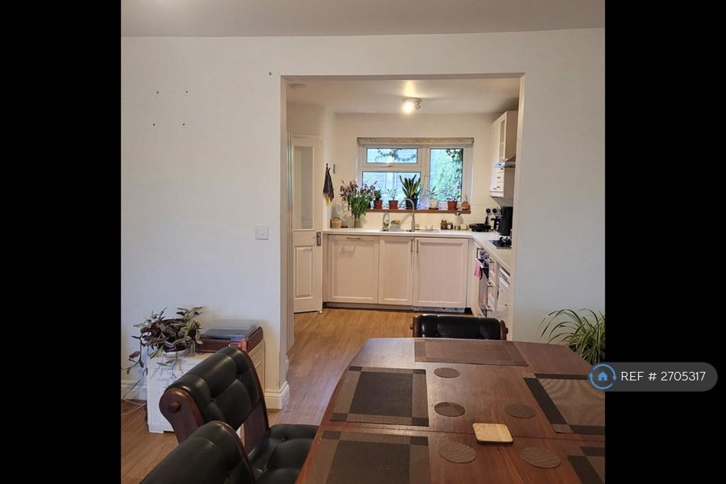 Spacious Kitchen Diner