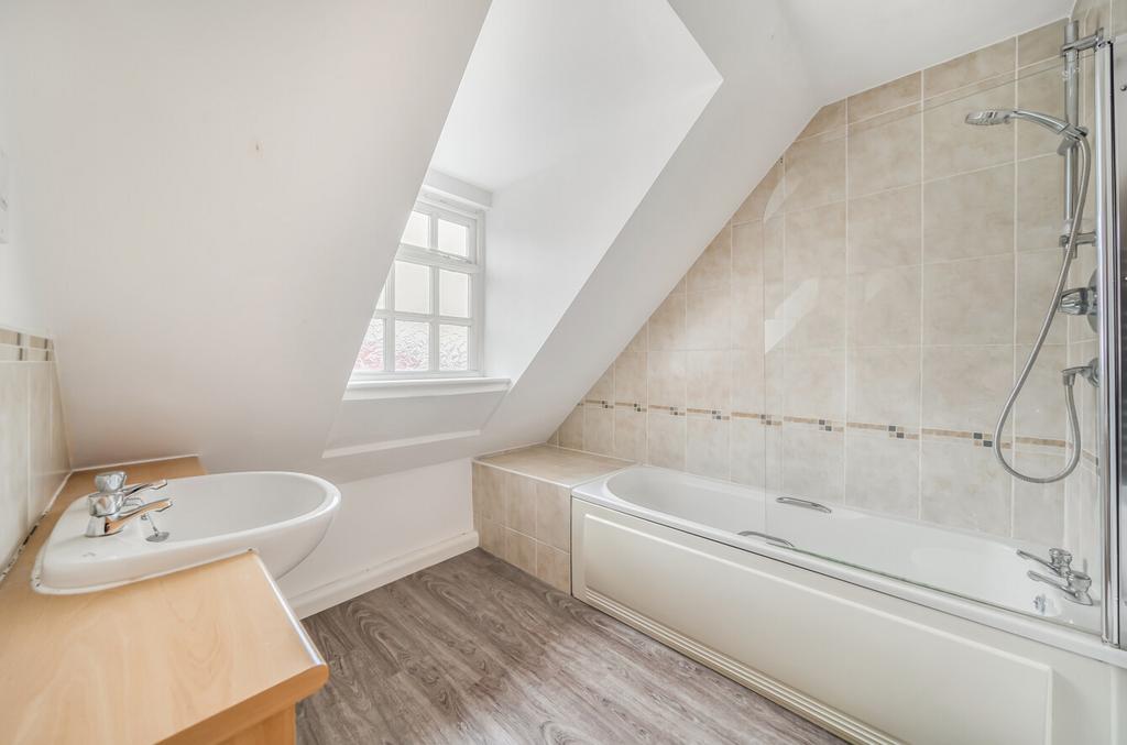 1386334-12-692d75...