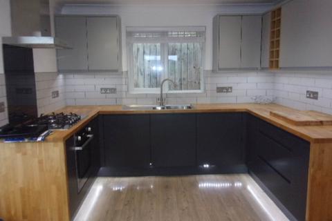 3 bedroom detached house to rent, Bowden Lane, Stratton