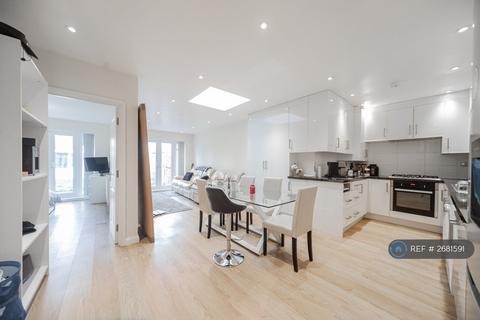 2 bedroom flat to rent, Crowther Avenue, Brentford, TW8