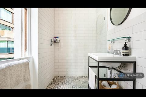 1 bedroom flat to rent, Cleveland Street, London, W1T