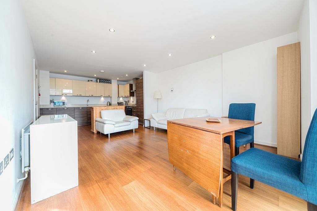 Lounge/Kitchen