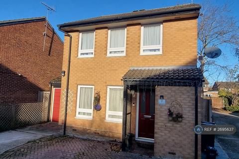 3 bedroom detached house to rent, Stilton Close, Reading, RG6